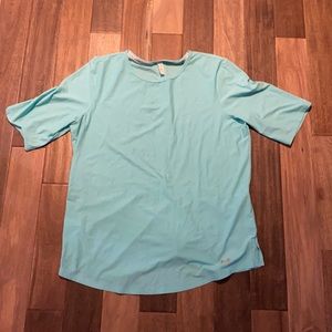 Like new under armour workout shirt